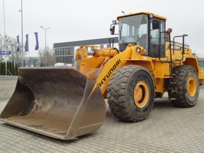 Аренда Фронтальный погрузчик HYUNDAI 770